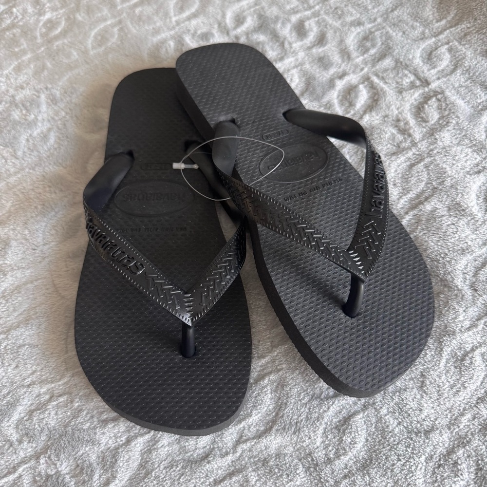 Havaianas Classic Black Flip Flops